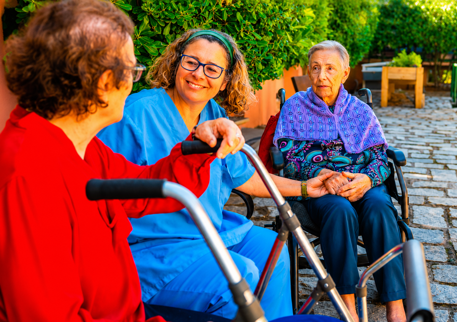 Caregiver providing 24-hour home support in Arizona